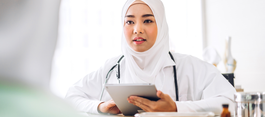 Learn how to communicate effectively as an international healthcare professional in the U.S.
